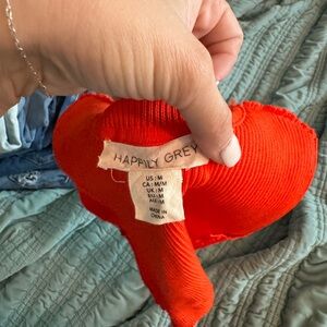 Red cute skin tight crop top
